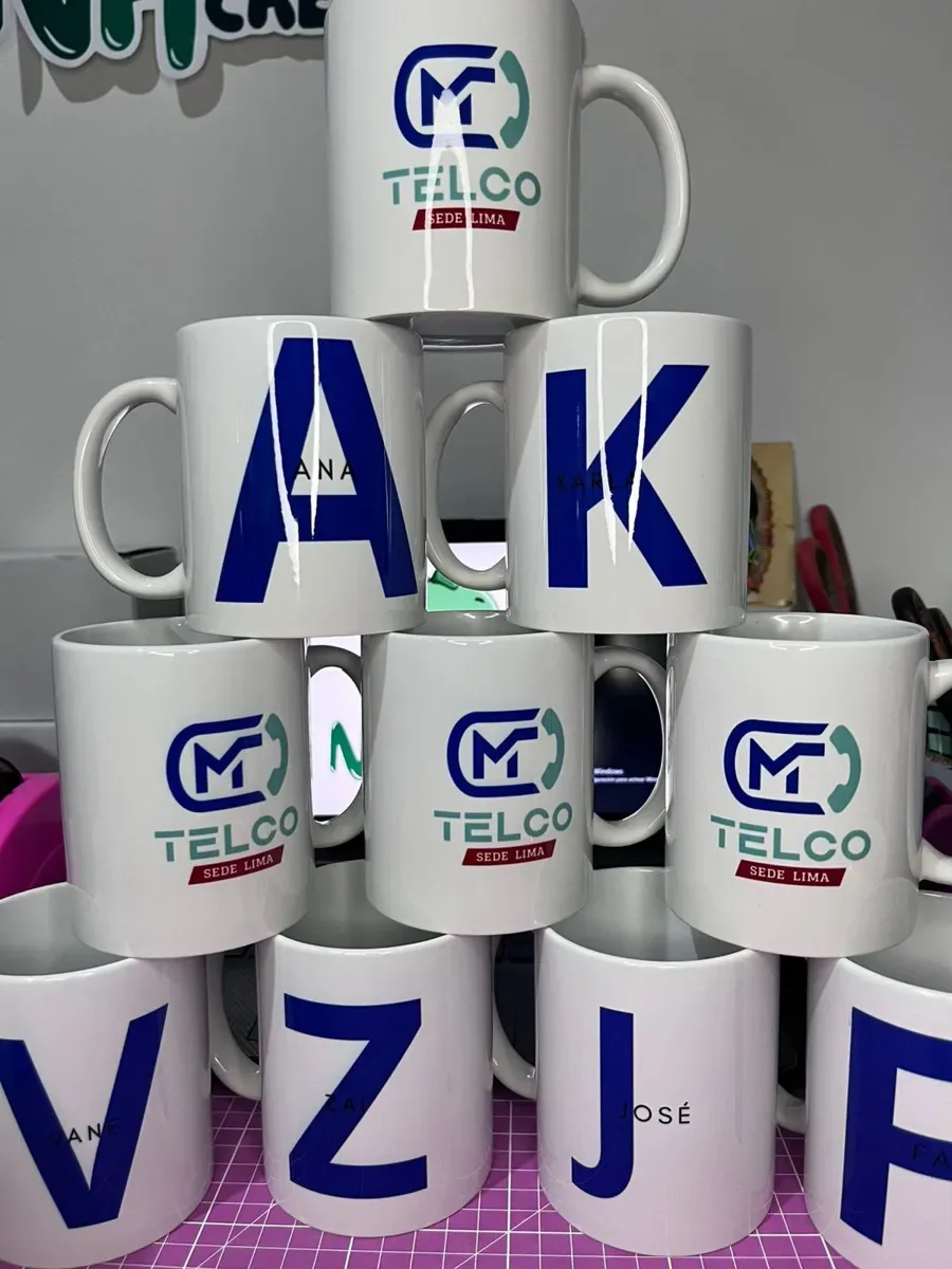 Tazas 11 oz con logo y nombre para MC Telco — NH Creativo